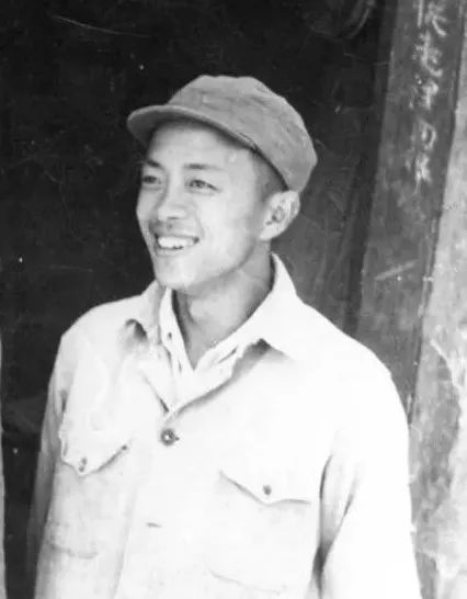 DƬ